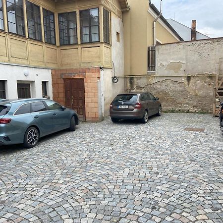Luxusni Velky Apartman S Terasou V Centru Litomysle Exterior photo