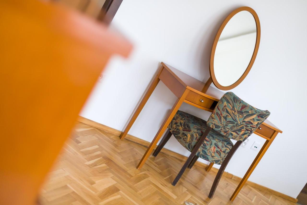 Luxusni Velky Apartman S Terasou V Centru Litomysle Exterior photo