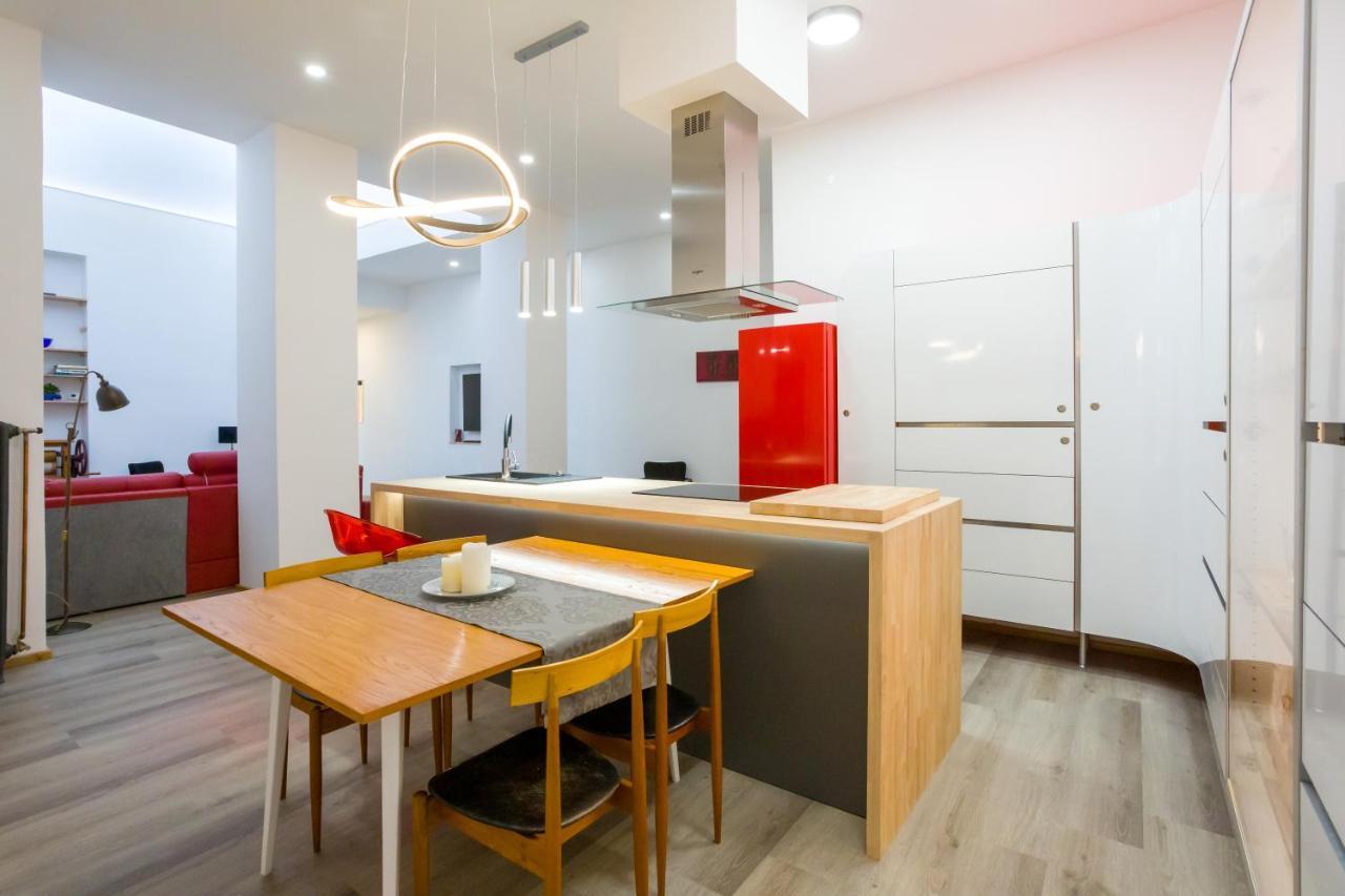 Luxusni Velky Apartman S Terasou V Centru Litomysle Exterior photo